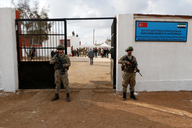 Türkiye'nin onardığı okul eğitime açıldı